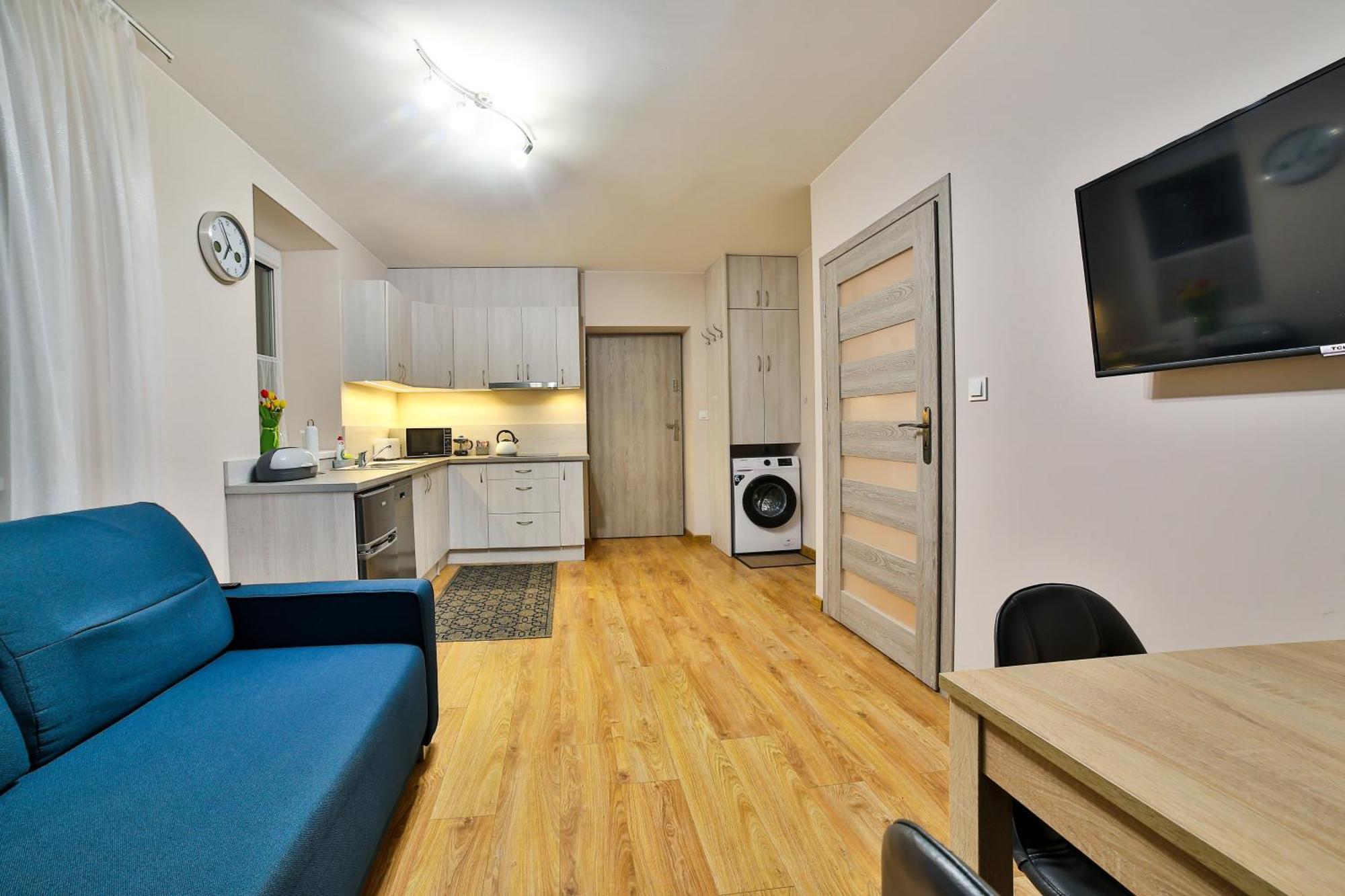 Apartamenty Kombi 新塔尔格 外观 照片