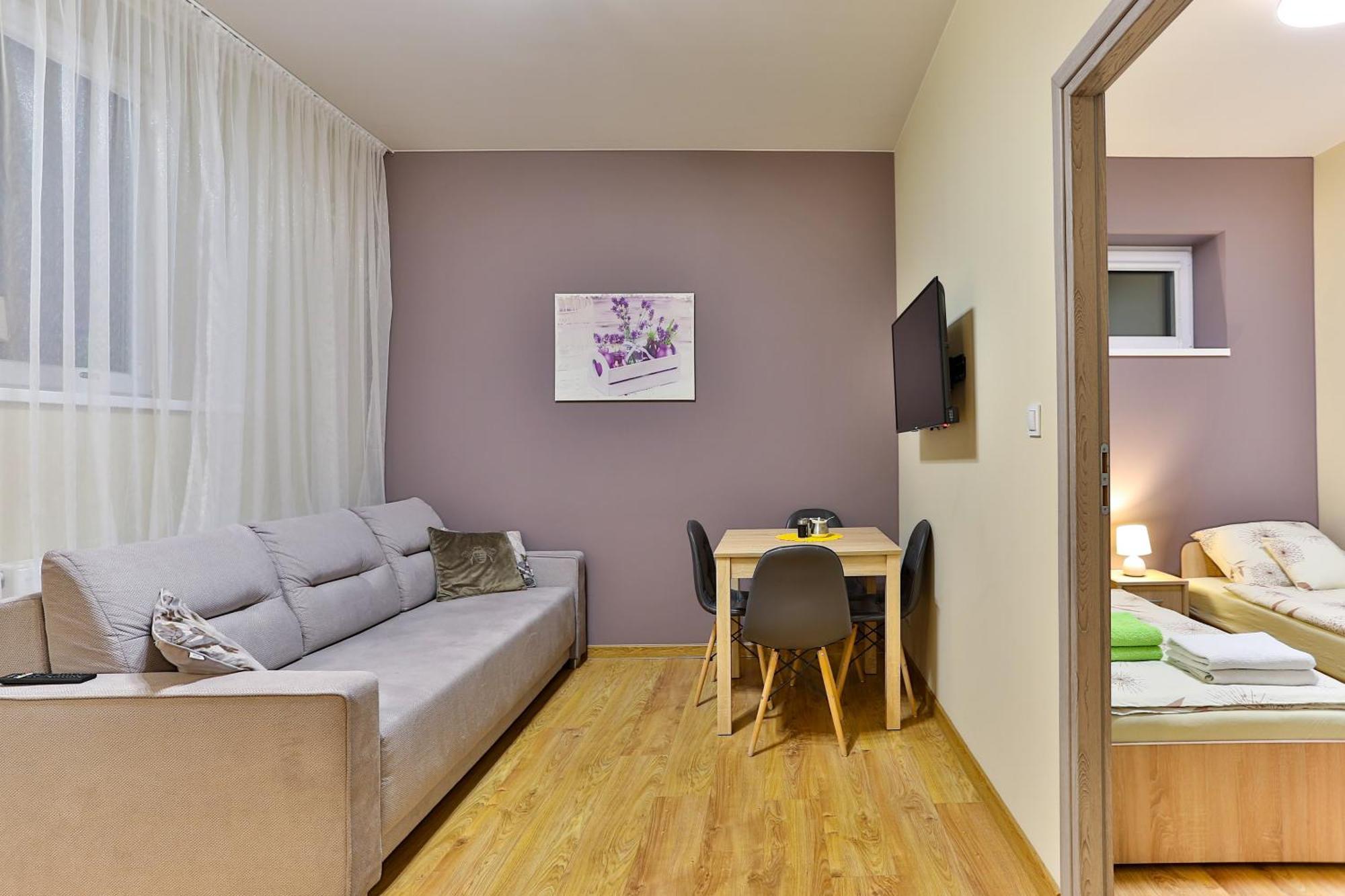 Apartamenty Kombi 新塔尔格 外观 照片