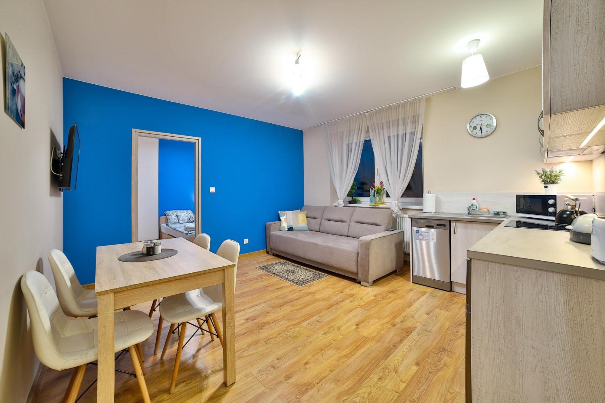 Apartamenty Kombi 新塔尔格 外观 照片